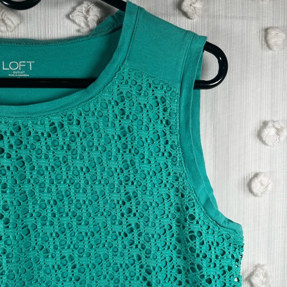 LOFT Women’s Teal Lace Eyelet Overlay Sleeveless Tank Top Blouse Size M - Picture 3 of 7